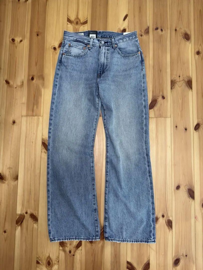 新品未使用リーバイス567 リラックスフレア W31L32