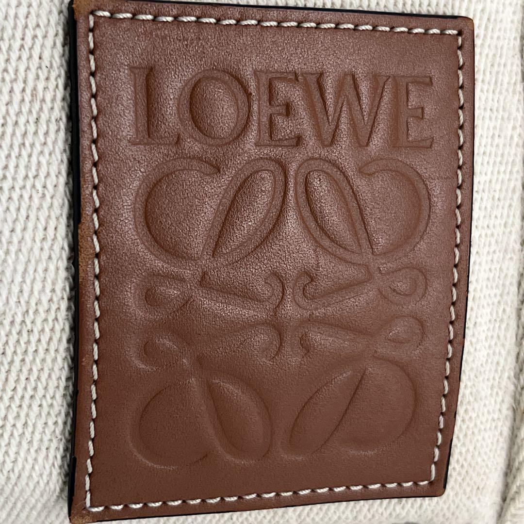 LOEWE ロエベ クッション トートバッグ アナグラムロゴパッチ