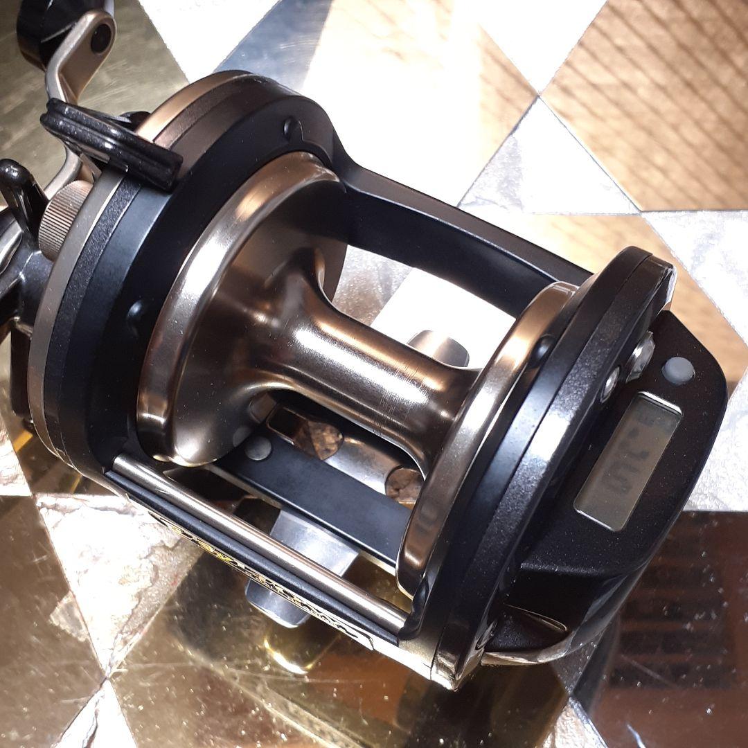 ダイワ 巨鯉 40W ベイトリール 遠投釣り 石鯛 イシダイ美品 ダイワ 巨鯉 40W ベイトリール 遠投釣り 石鯛 イシダイ美品