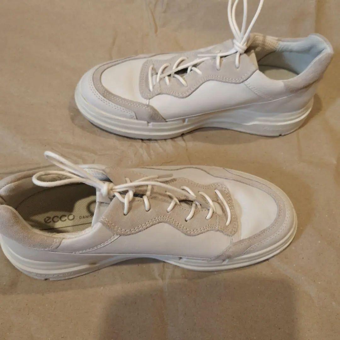 最安値挑戦】 ecco 革スニーカー 白 37 23.5 レディース - ネット直売