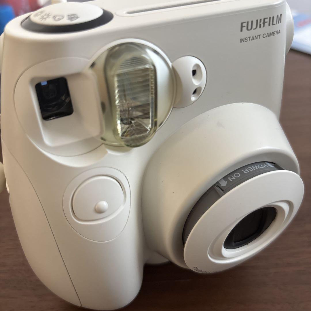 FUJIFILM インスタントカメラ 本体 4,750円
