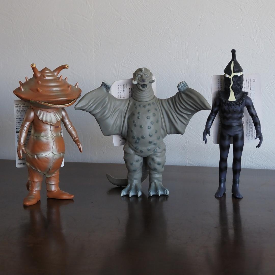 ウルトラQ ウルトラ怪獣３体セット (ぺギラ・ケムール人・カネゴン)