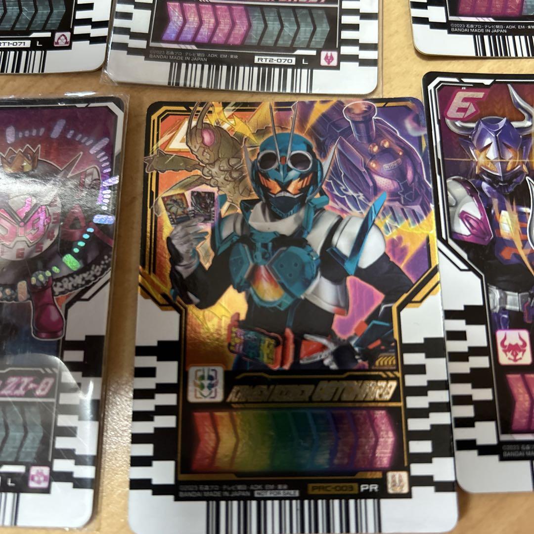 仮面ライダー トレーディングカード 7枚セット - メルカリ