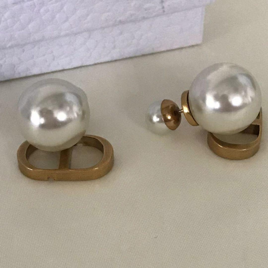 クリスチャンディオール　パールピアス　箱付き