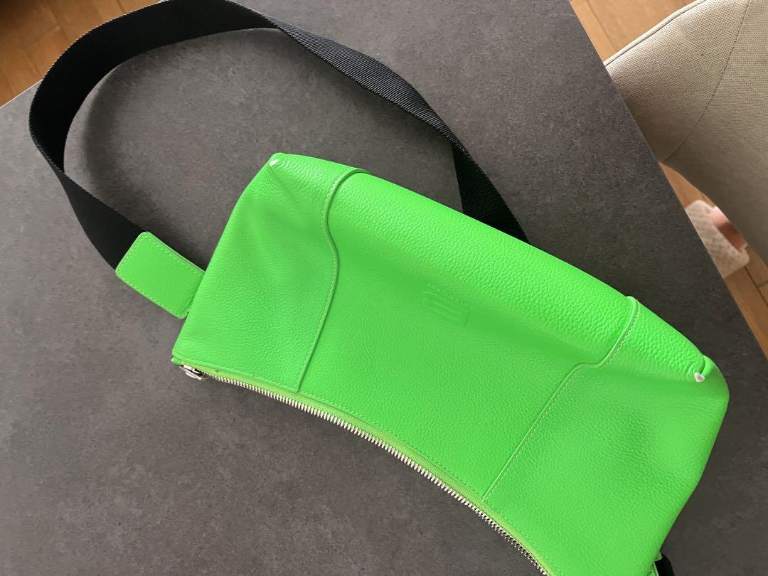 BALENCIAGA