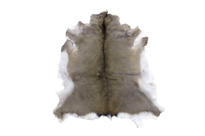 ブラウン系人気沸騰ブラドン 鹿皮 エゾシカ 蝦夷鹿(冬毛)【毛皮原皮】ラグマット キャンプ ブッシュクラフト 登山用品 アウトドアブラウン系¥12,755-shibuya-nob.com