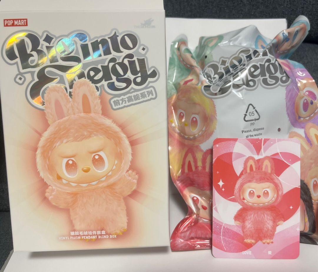 Big into Energy LABUBU LOVE ラブブ