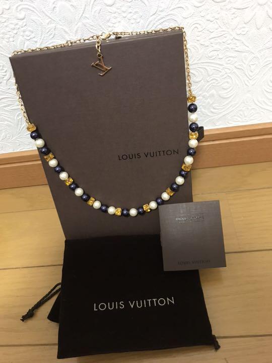 ルイネックレスゴールド&ブルーほぼ新品