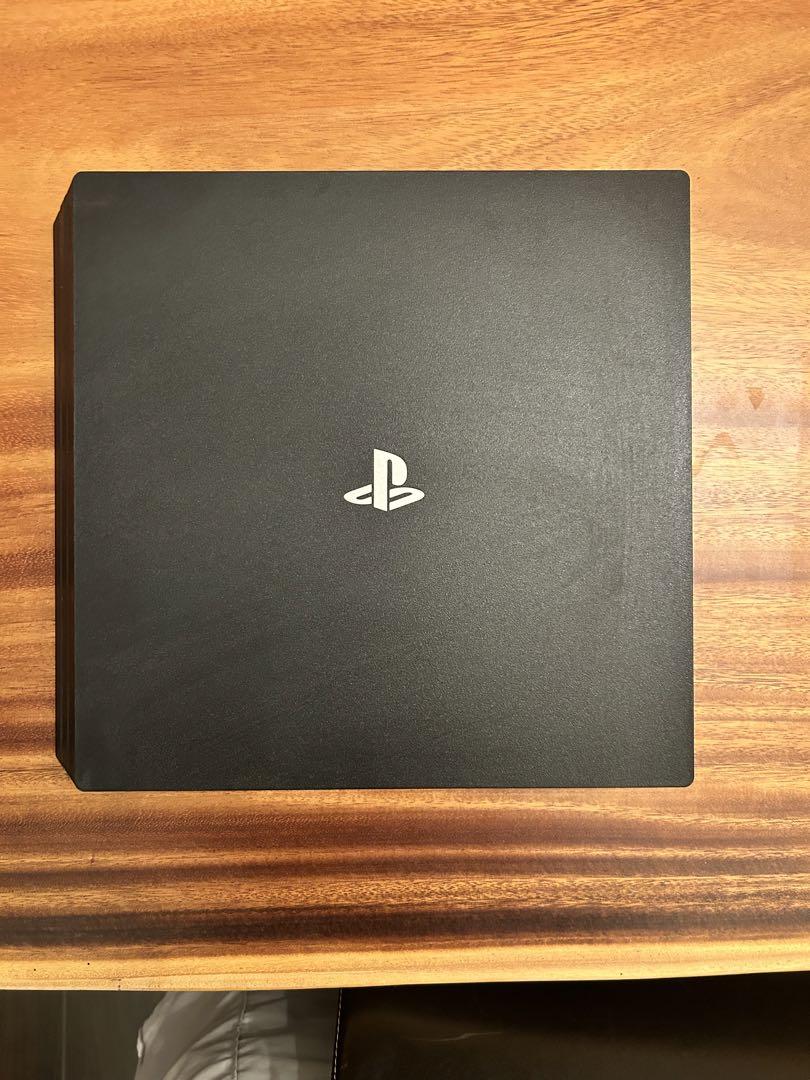 PS4 Pro 本体CHU-7000B 1TB