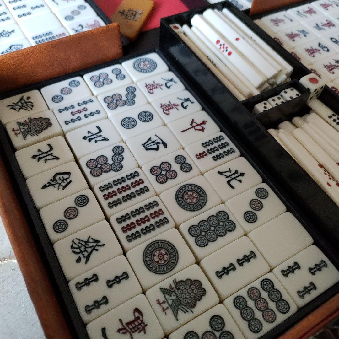 任天堂製　麻雀牌　レトロ　アンティーク　コレクション　希少/レア 希少品 任天堂 役満 鳳凰 昭和レトロ 麻雀牌 当時物 背竹牌 竹牌