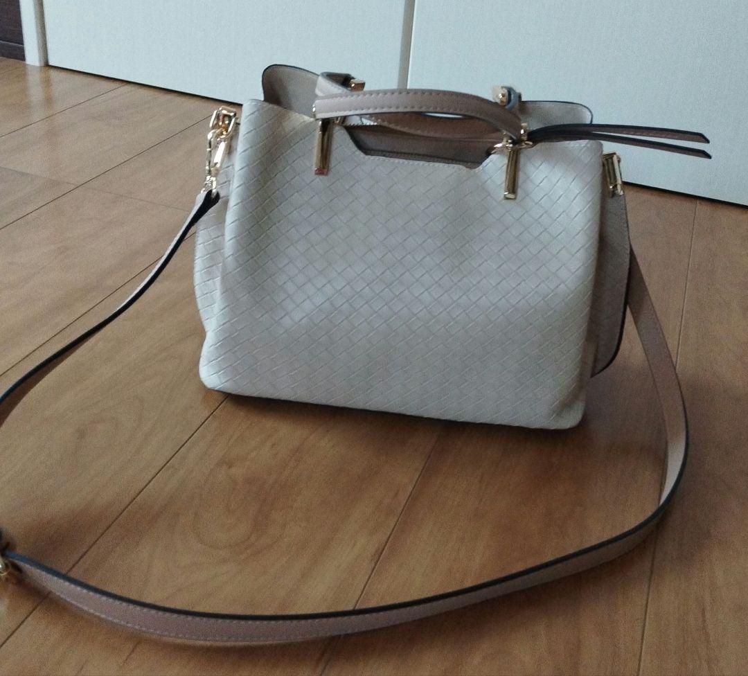 ANA McQueen スノーホワイト ハンドバッグ ANA McQueen 編み込みデザイン ハンドバッグ スノーホワイト