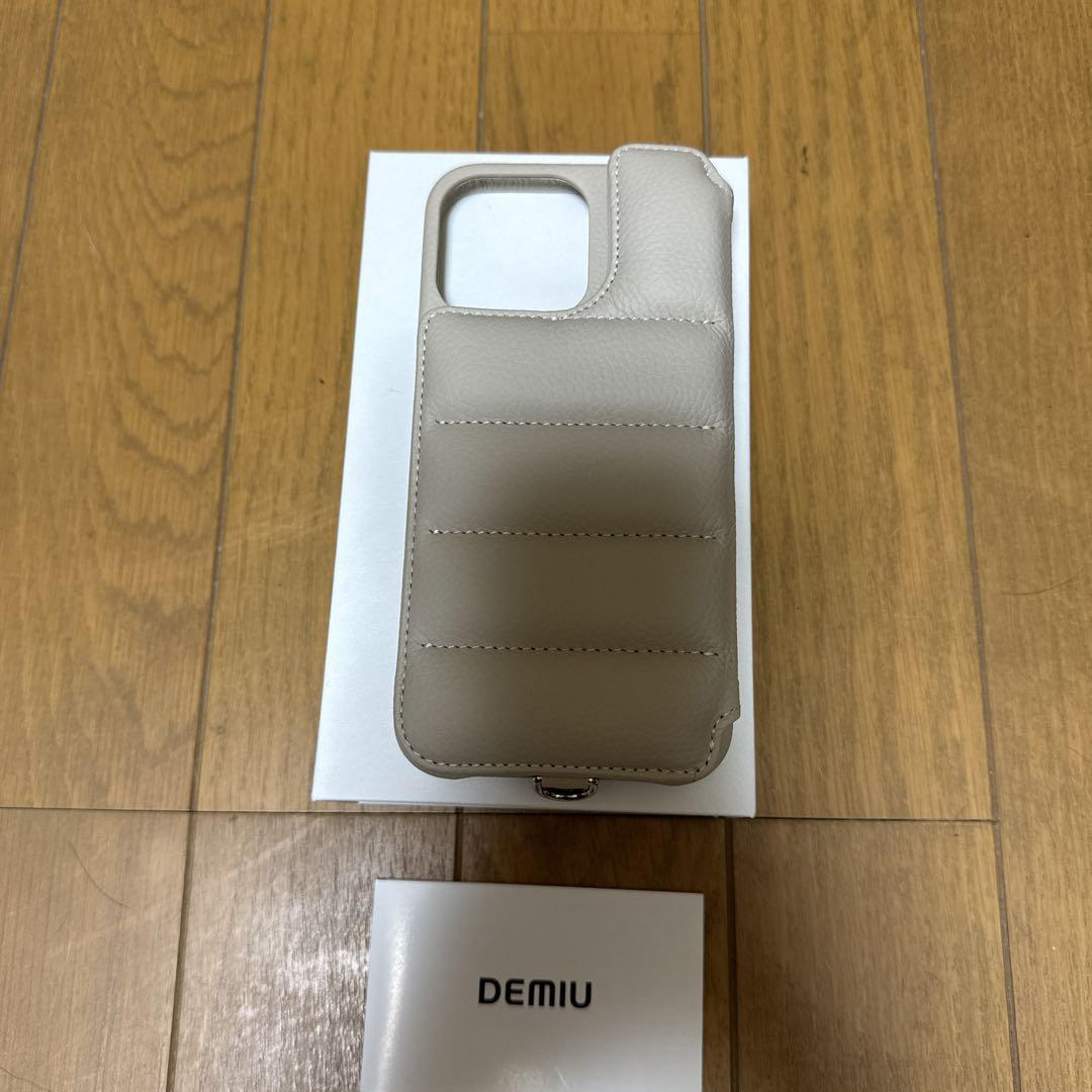 Nananaデミュウ BALLON iPhone15ProMax ベージュ