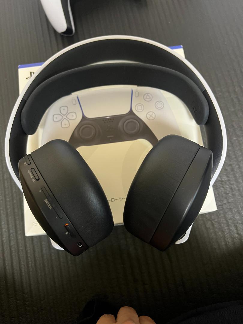 PlayStation 5(本体) ＋新品と中古コントローラー＋ヘッドフォン付