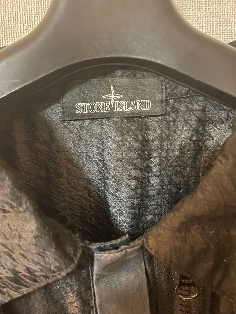 スペシャル STONE ISLAND ブラックナイロンジャケット スペシャル STONE ISLAND ブラックナイロンジャケット