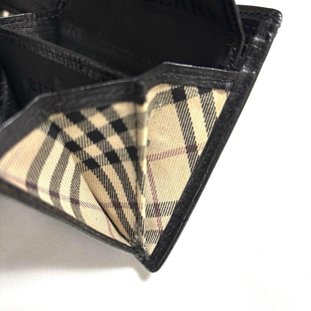 uyass 　BURBERRY バーバリー　ブラック黒　ノバチェック