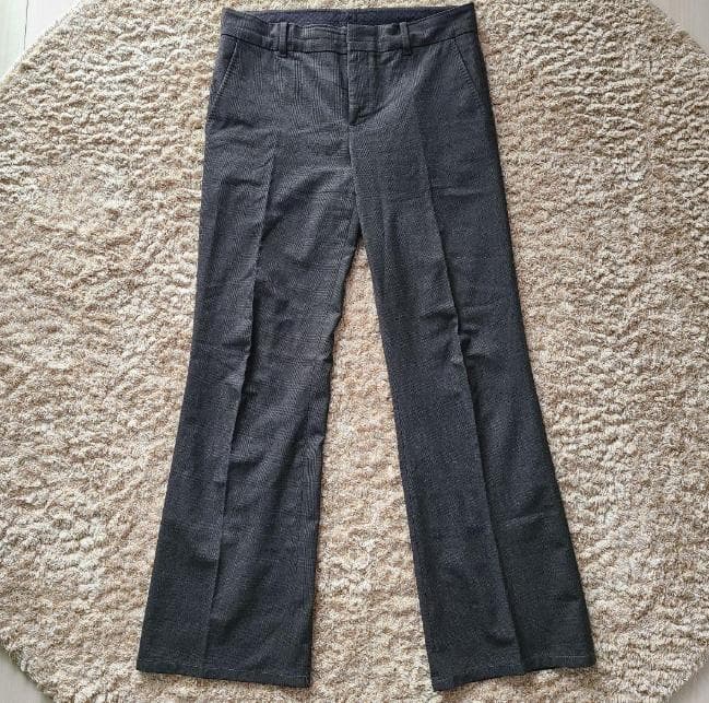 ユニクロ ブーツカットパンツ スラックス