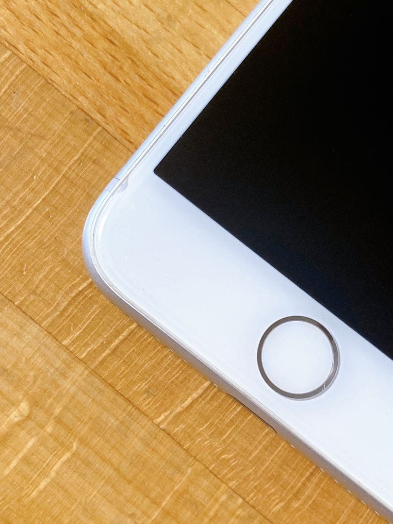 iPhone8 本体 64GB SIMフリー シルバー 中古