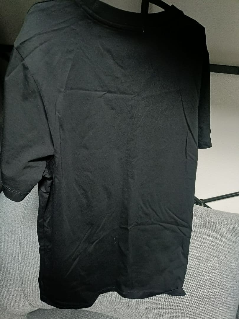 MONCLER ロゴ入り黒Tシャツ MONCLER ロゴ入り黒Tシャツ