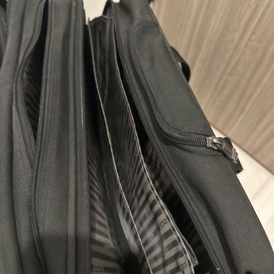 TUMI キャスター付ビジネスブリーフ　PCケース付き