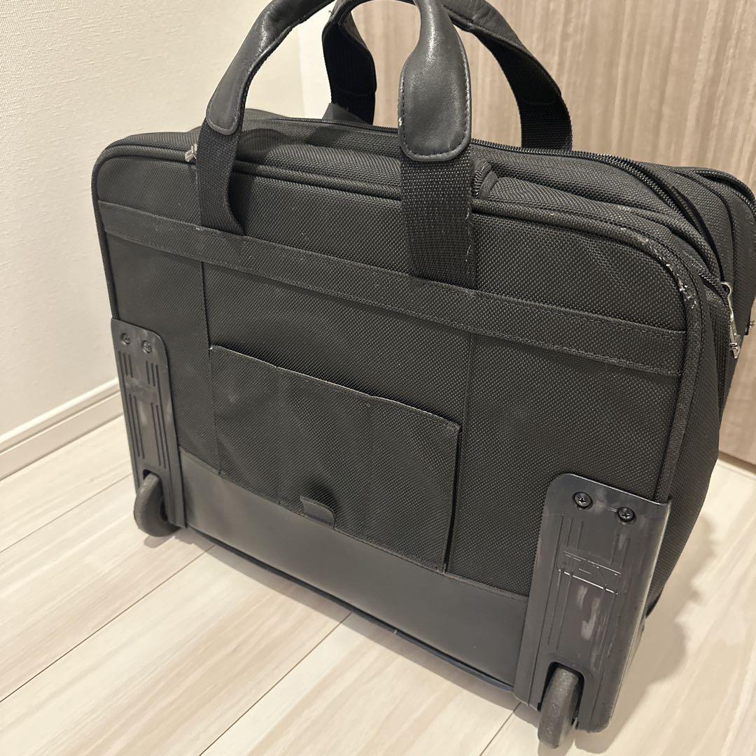 TUMI キャスター付ビジネスブリーフ　PCケース付き