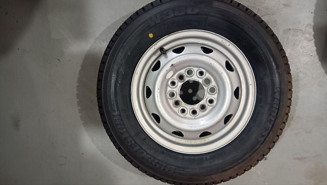 145/80R12 LT　ブリヂストン　W300　スタッドレス　４本