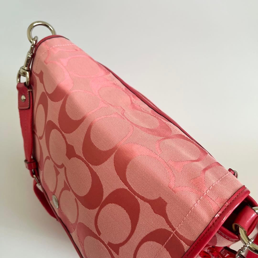 COACH Pink Shoulder Bag Daisy Charm y2k