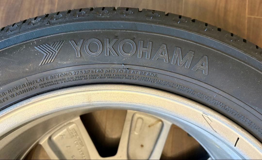 三菱デリカD5(CV1W)純正18インチホイール+G055 タイヤ4本セット 三菱デリカD5(CV1W)純正18インチホイール+G055 タイヤ4本セット