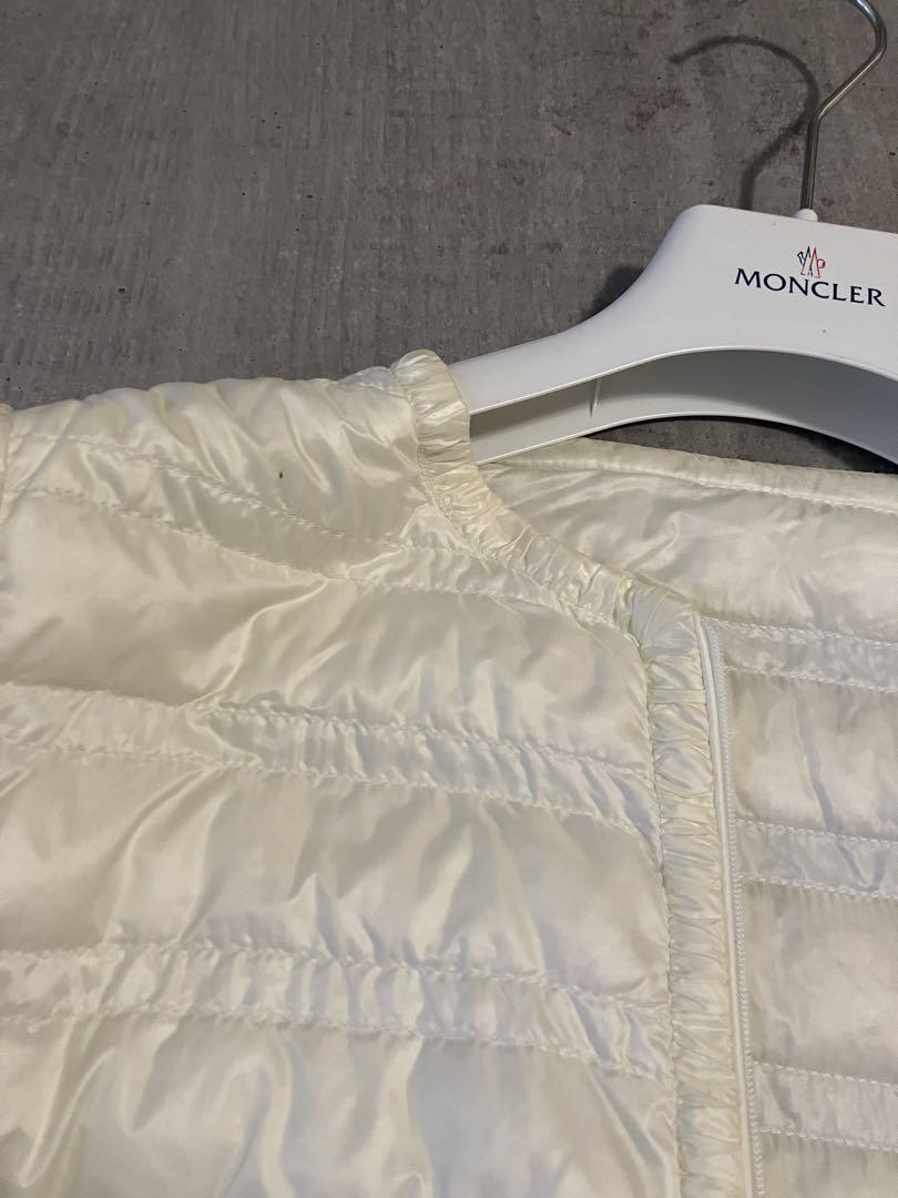 Moncler モンクレール　フリルギャザーノーカラーライトダウンジャケット