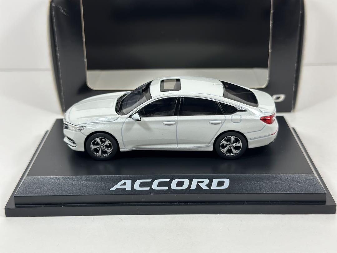 中古品 1/43 ホンダ アコード ホワイト