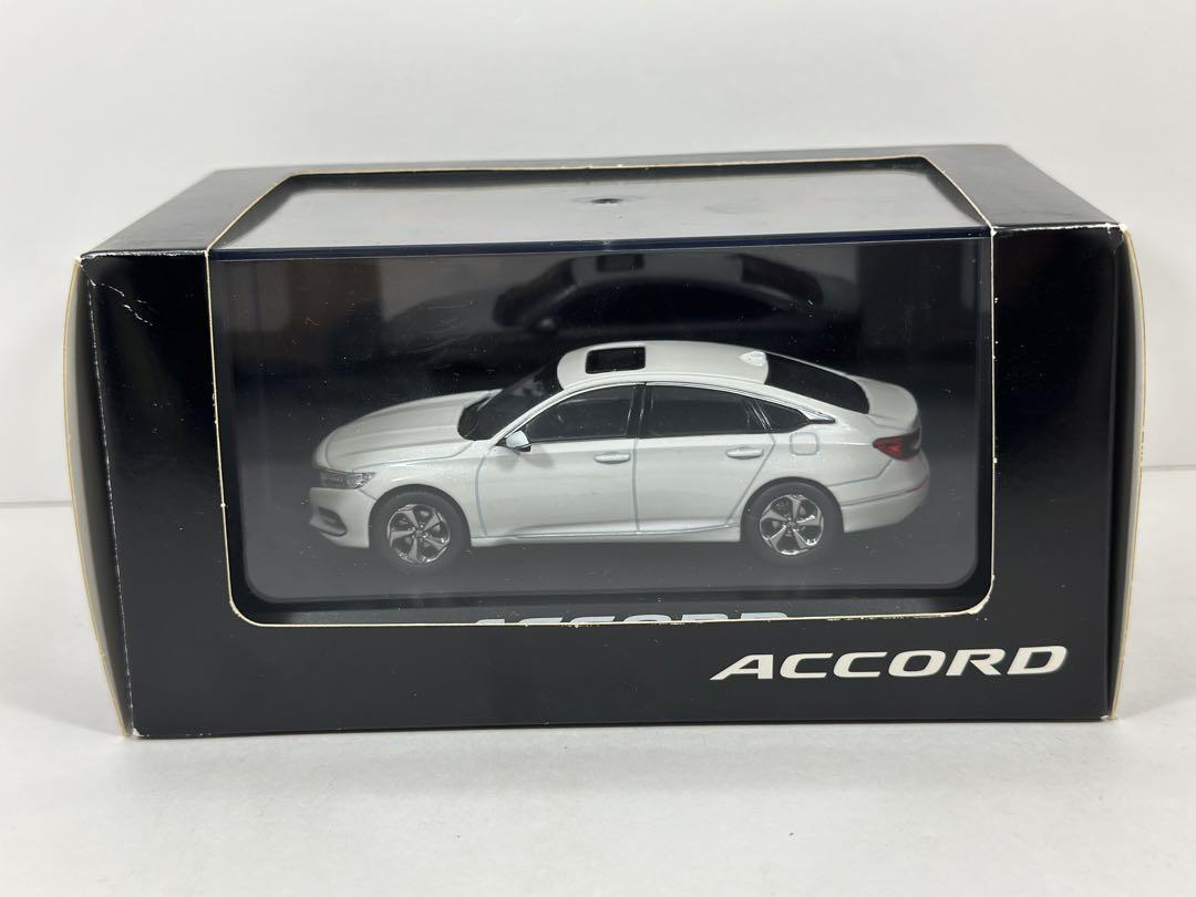 中古品 1/43 ホンダ アコード ホワイト