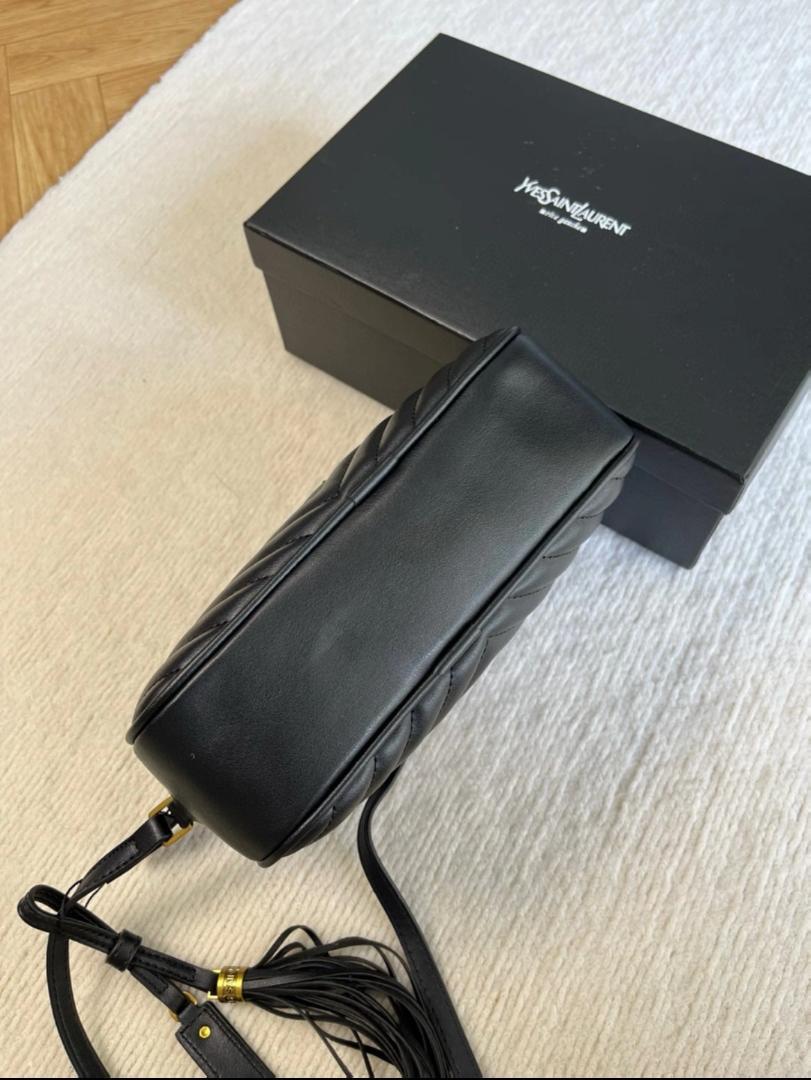 SAINT LAURENT 極美品ショルダーバッグ Yves Saint Laurent 極 美品 YVES SAINT LAURENT イヴ サン
