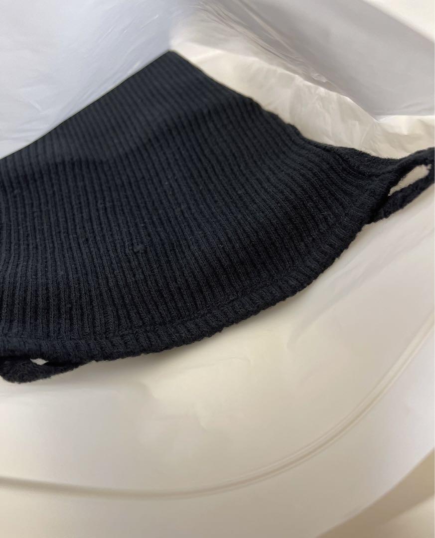 新品未使用　THESHISHIKUI CAMISOLE  ブラック