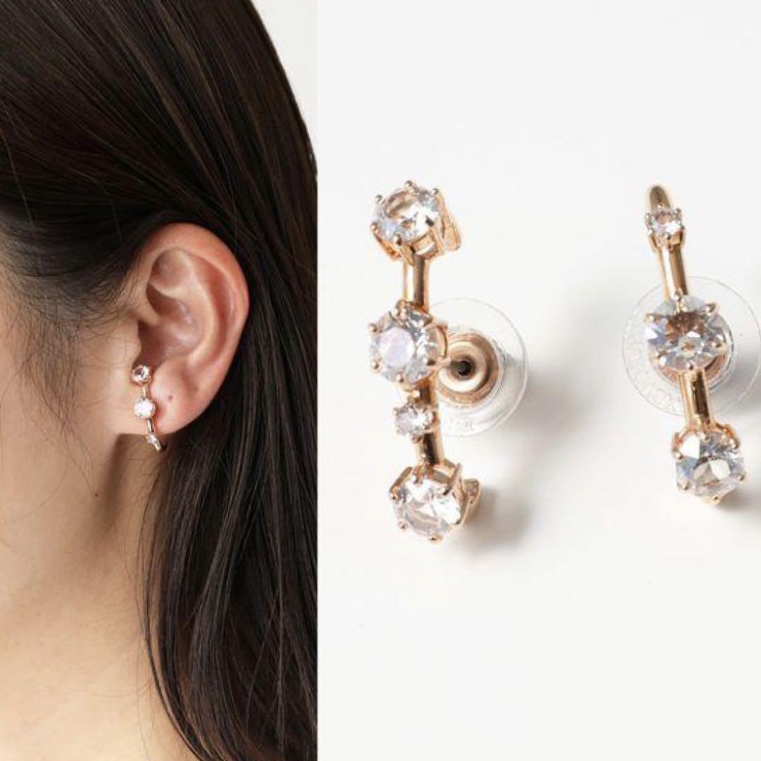 【美品】スワロフスキー⭐︎ピアス