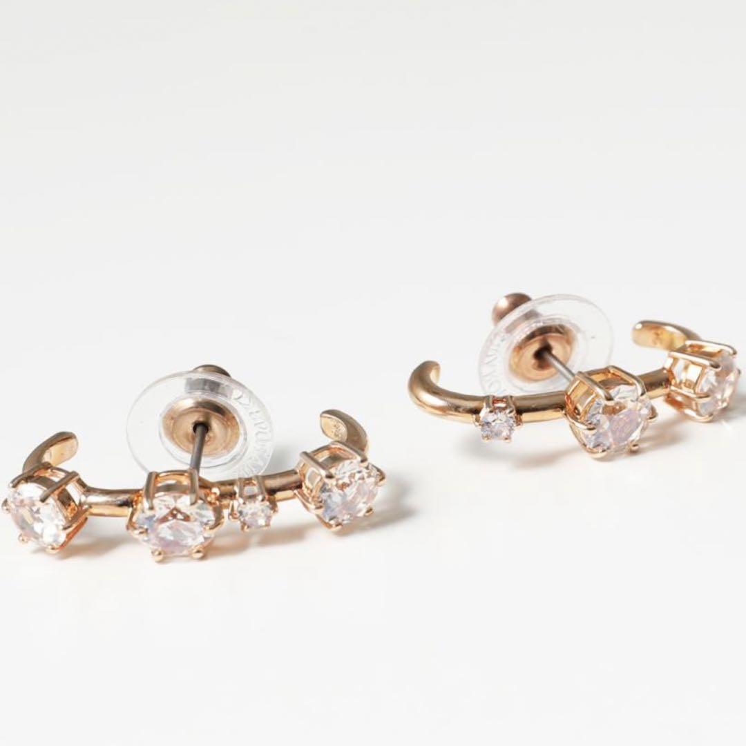 【美品】スワロフスキー⭐︎ピアス