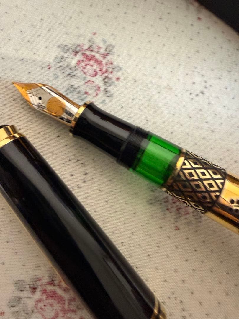 クアラルンプ—ル M800Pelikan