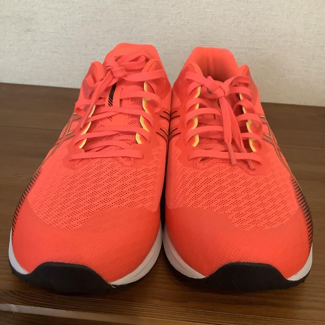 美中古　asics LYTERACER5　101B902 28.5cm