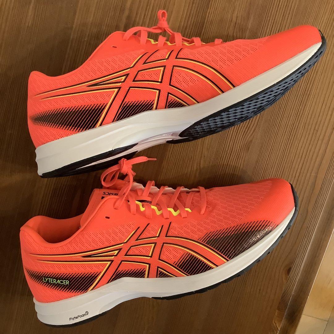 美中古　asics LYTERACER5　101B902 28.5cm
