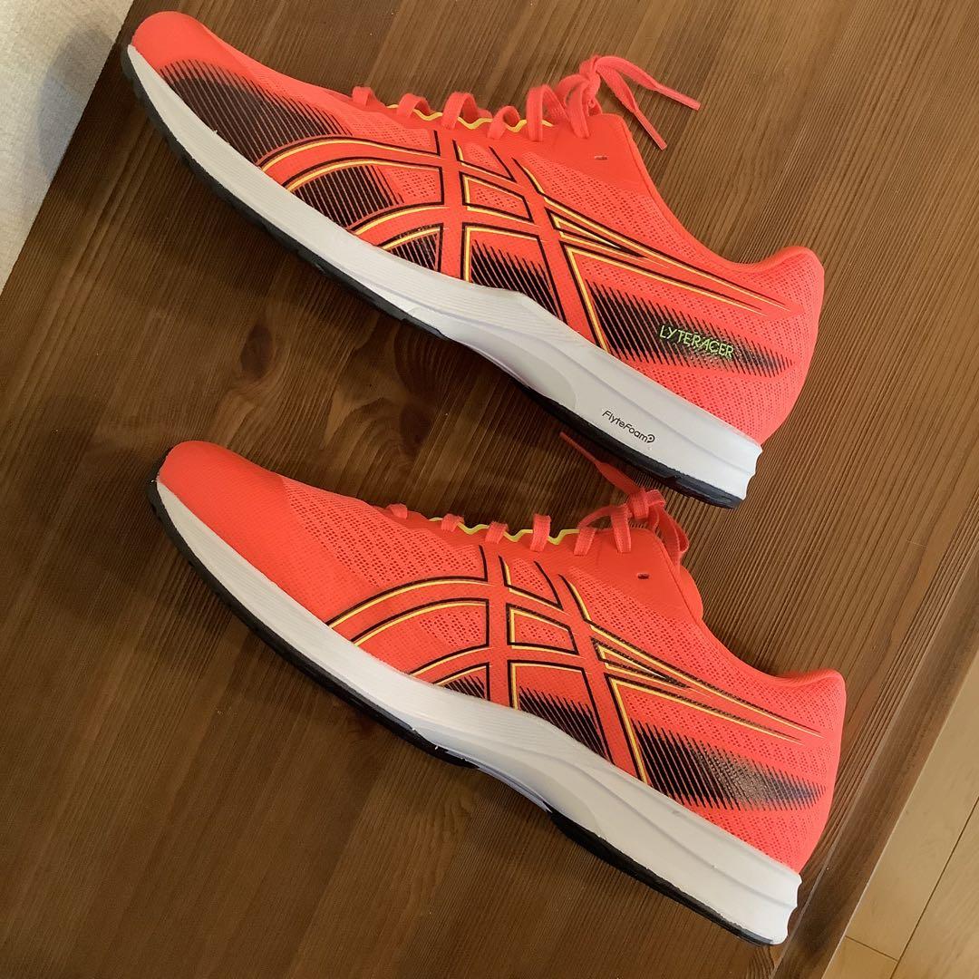 美中古　asics LYTERACER5　101B902 28.5cm