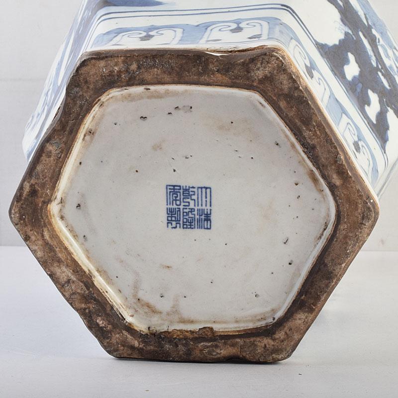 中国 大清乾隆年製 青花花文 六角大瓶 花瓶 壺 D 8941A - メルカリ