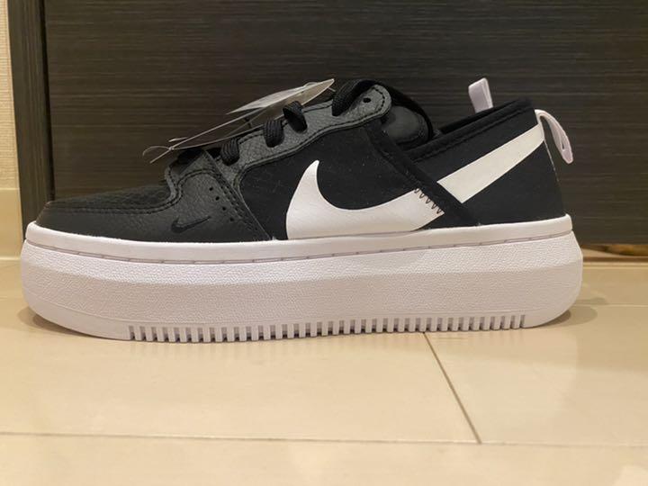 NIKE ウィメンズコート ヴィジョンALTA TXT