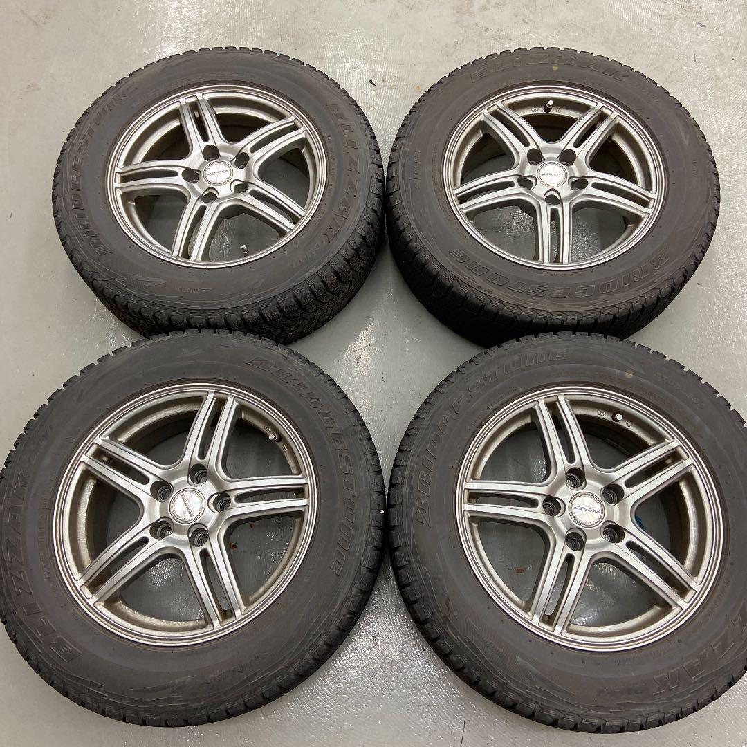 日産エクストレイルスタッドレスタイヤ215/65R16ブリジストンNT31