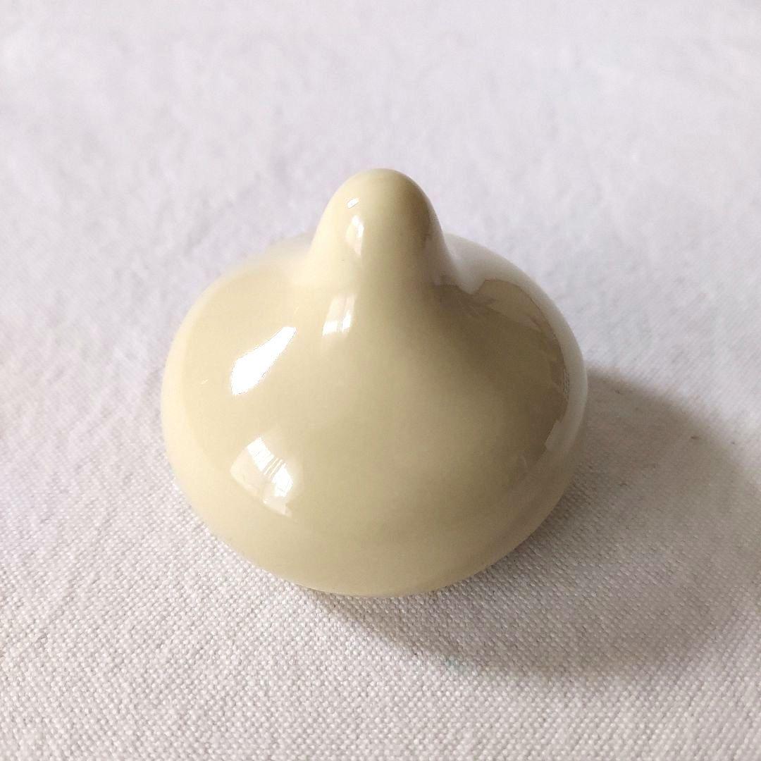 【HAKUSAN SHOP(白山陶器)】ペーパーウェイトツボ押しイエロー黄