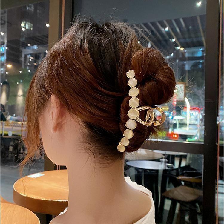 ヘアクリップ 大粒パール風デザイン 大き目 ゴールド 髪留め 韓国っぽ プチプラ - メルカリ ヘアクリップ 大粒パール風デザイン 大き目 ゴールド 髪留め 韓国っぽ プチプラ - メルカリ