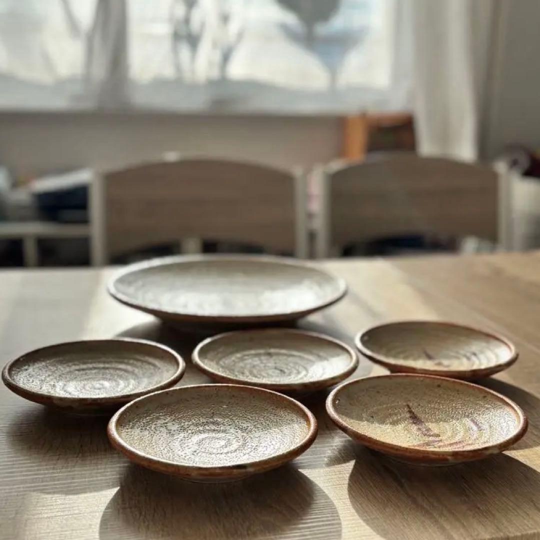 美品 美濃焼 志野焼 大皿 小皿 取り皿 6枚セット - メルカリ 美品 美濃焼 志野焼 大皿 小皿 取り皿 6枚セット - メルカリ