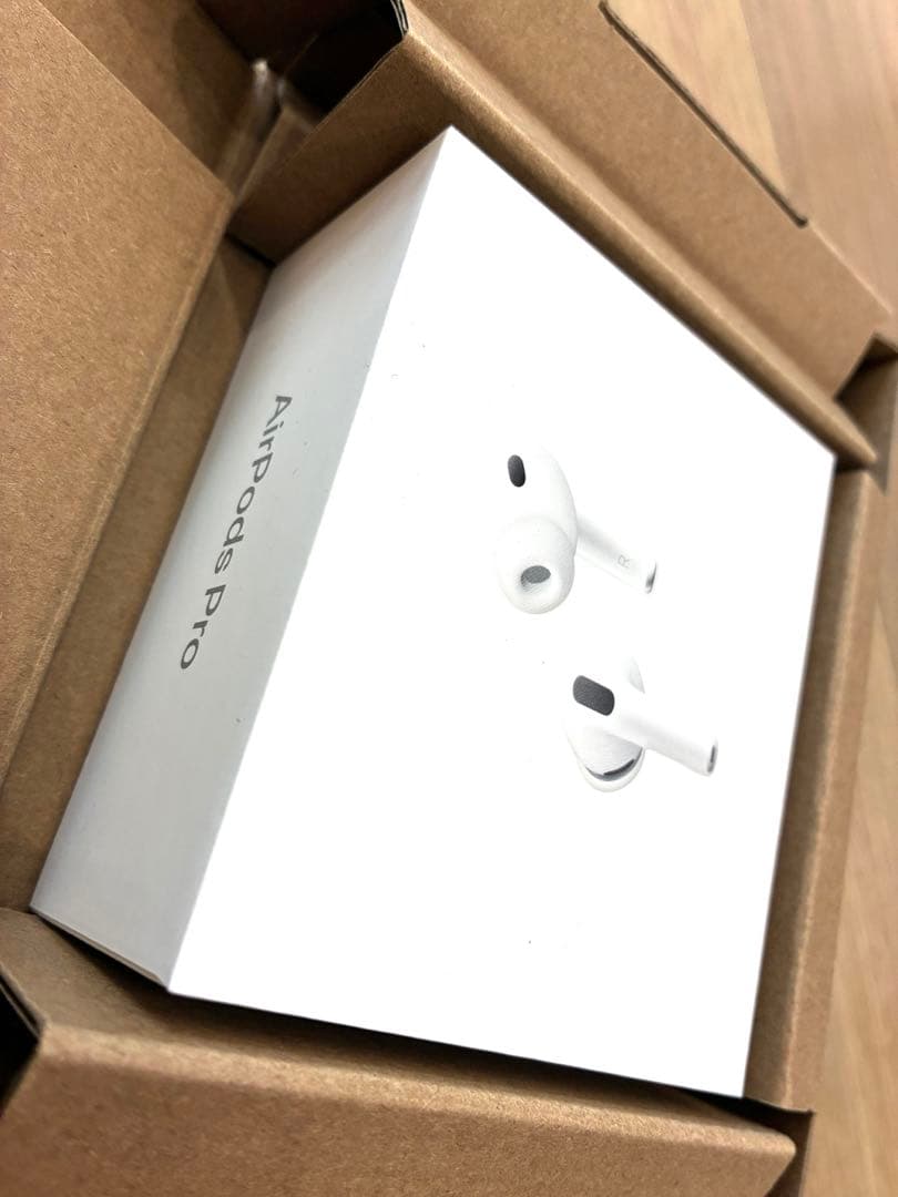 Apple 本体 AirPods Pro 3 イヤホン