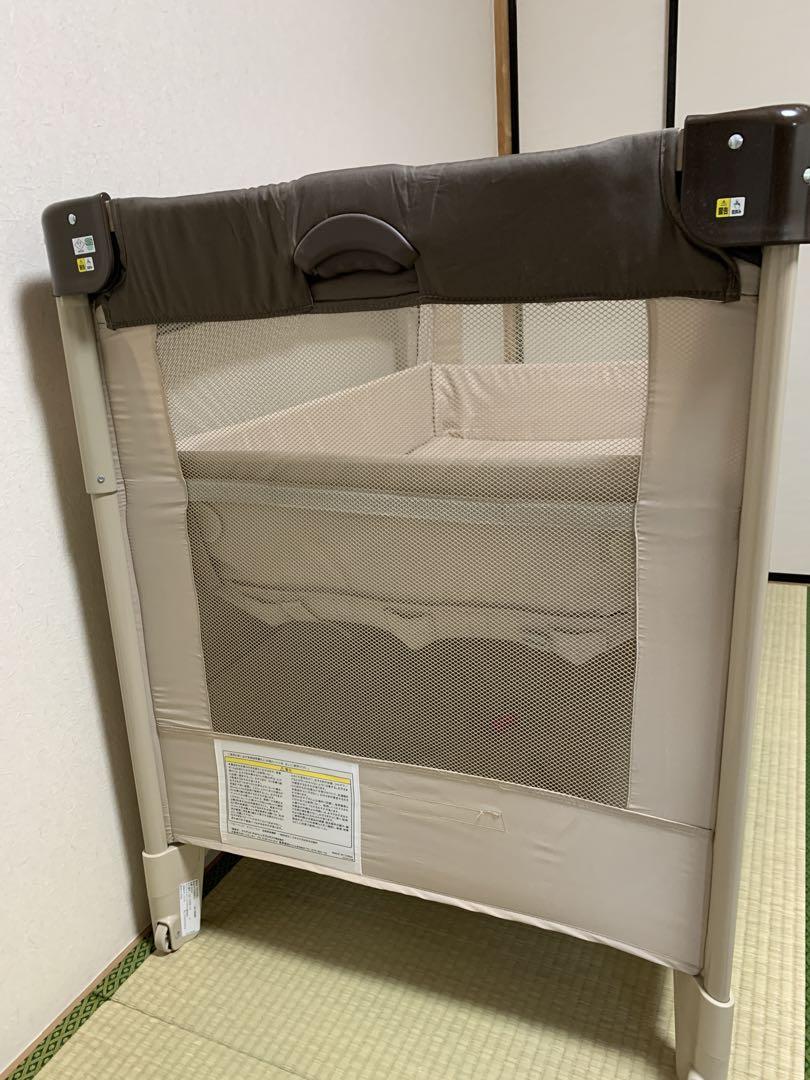 折りたたみベビーベッド アップリカ ココネル　(名古屋市内対面受け渡し)