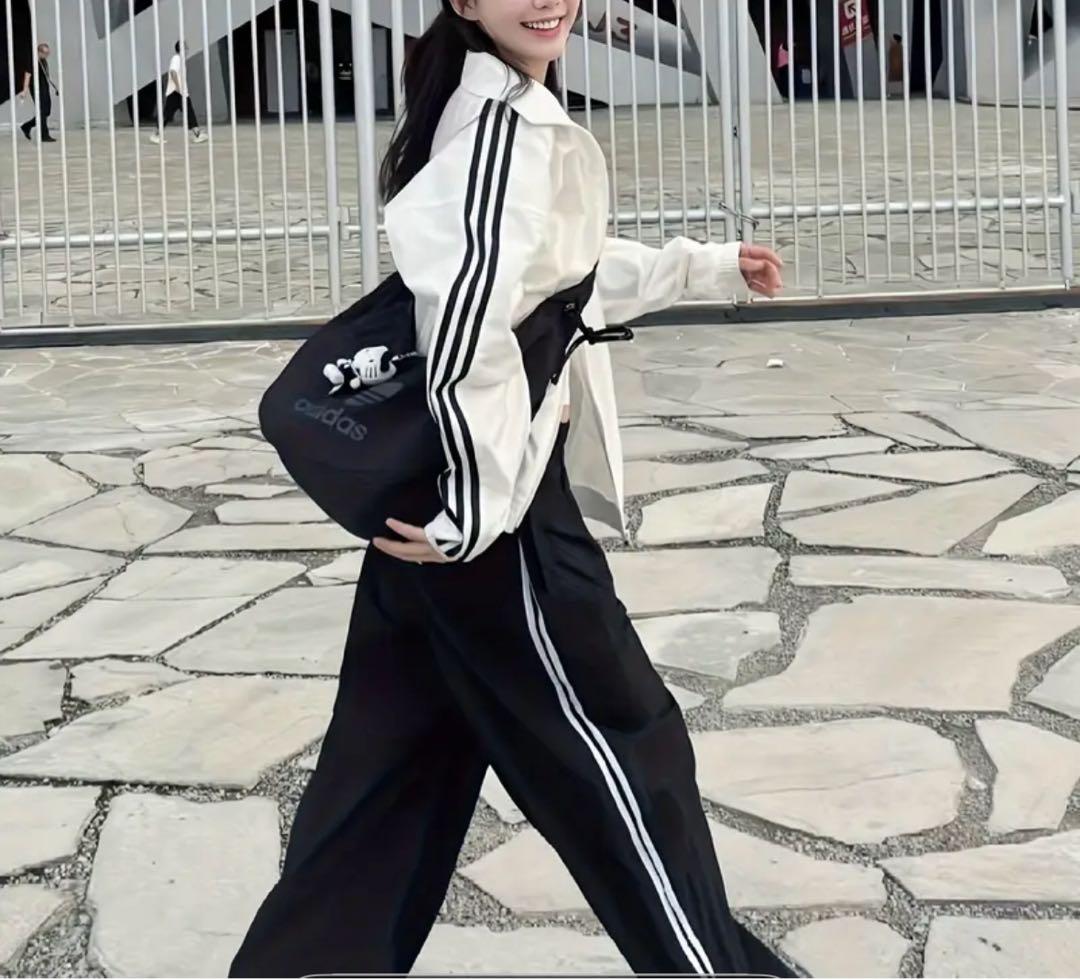 新品未使用 アディダス オリジナルズ ラージトートバッグ ロゴ入り ブラック