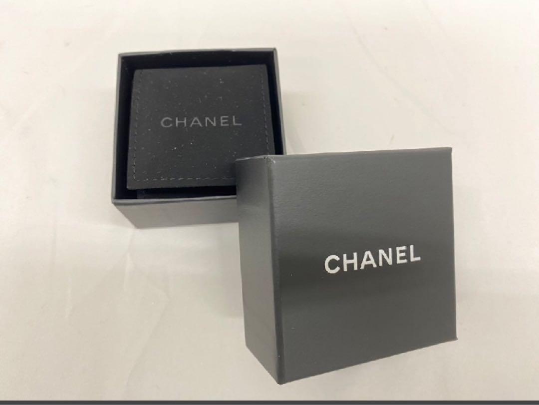 ピアス