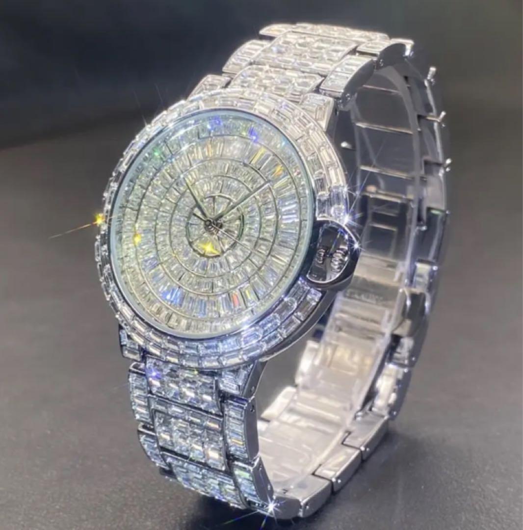 高級　腕時計　ブリンブリン　エレガント　シルバーカラー　ラグジュアリー