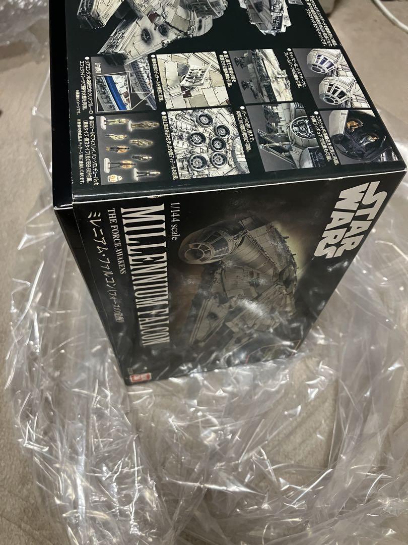 内袋未開封】バンダイ 1/144 ミレニアム ファルコン フォースの